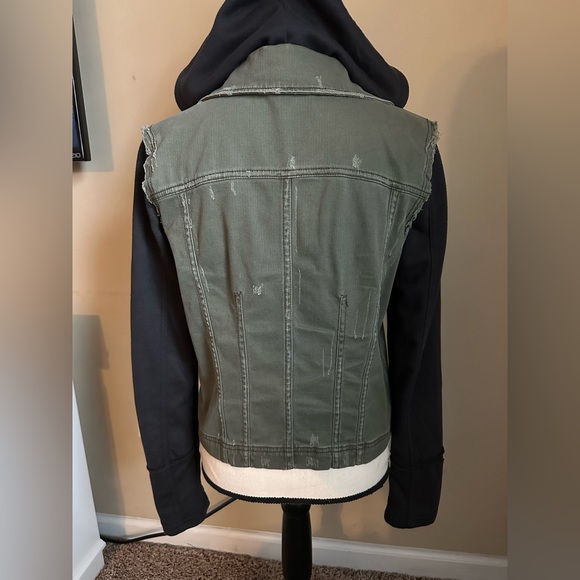 Jacket - Picture 4 of 8